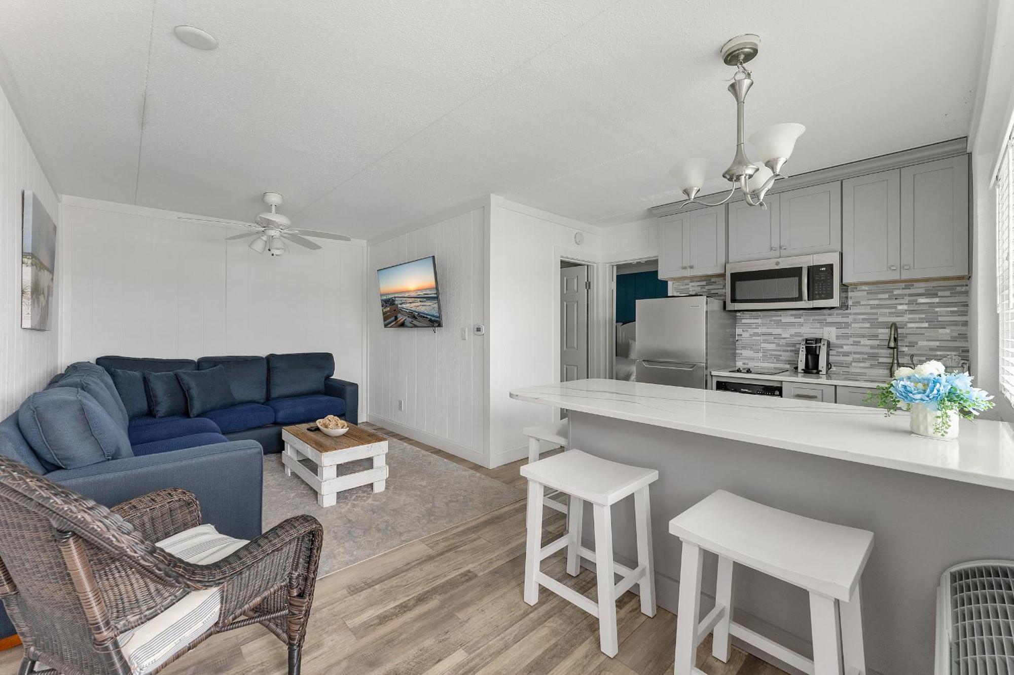 Beachcomber Resort Avalon Extérieur photo